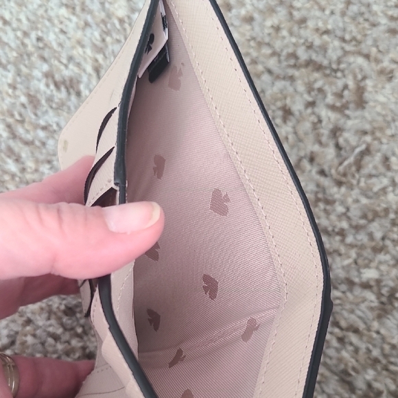 NWOT Kate Spade Black Pebbled Leather Wallet - Picture 4 of 8